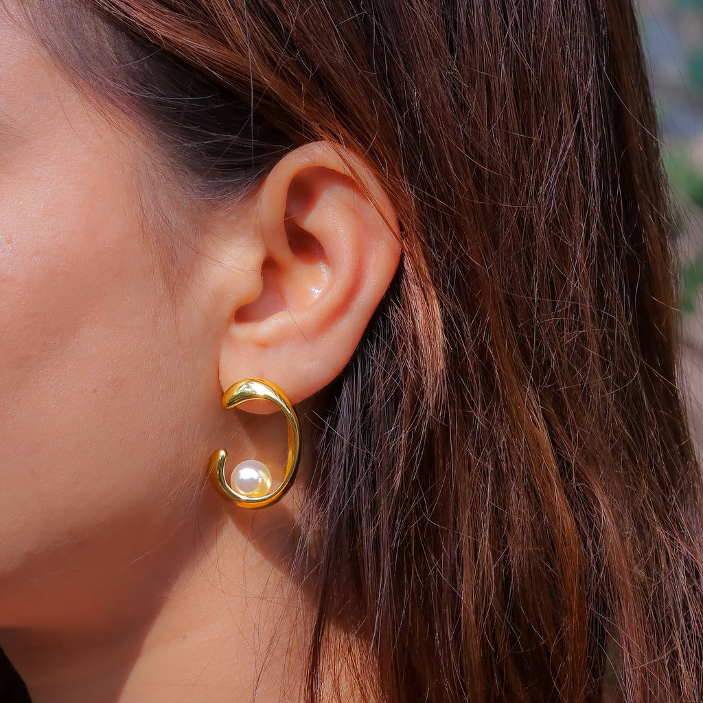 Golden Pearl Drop Earring