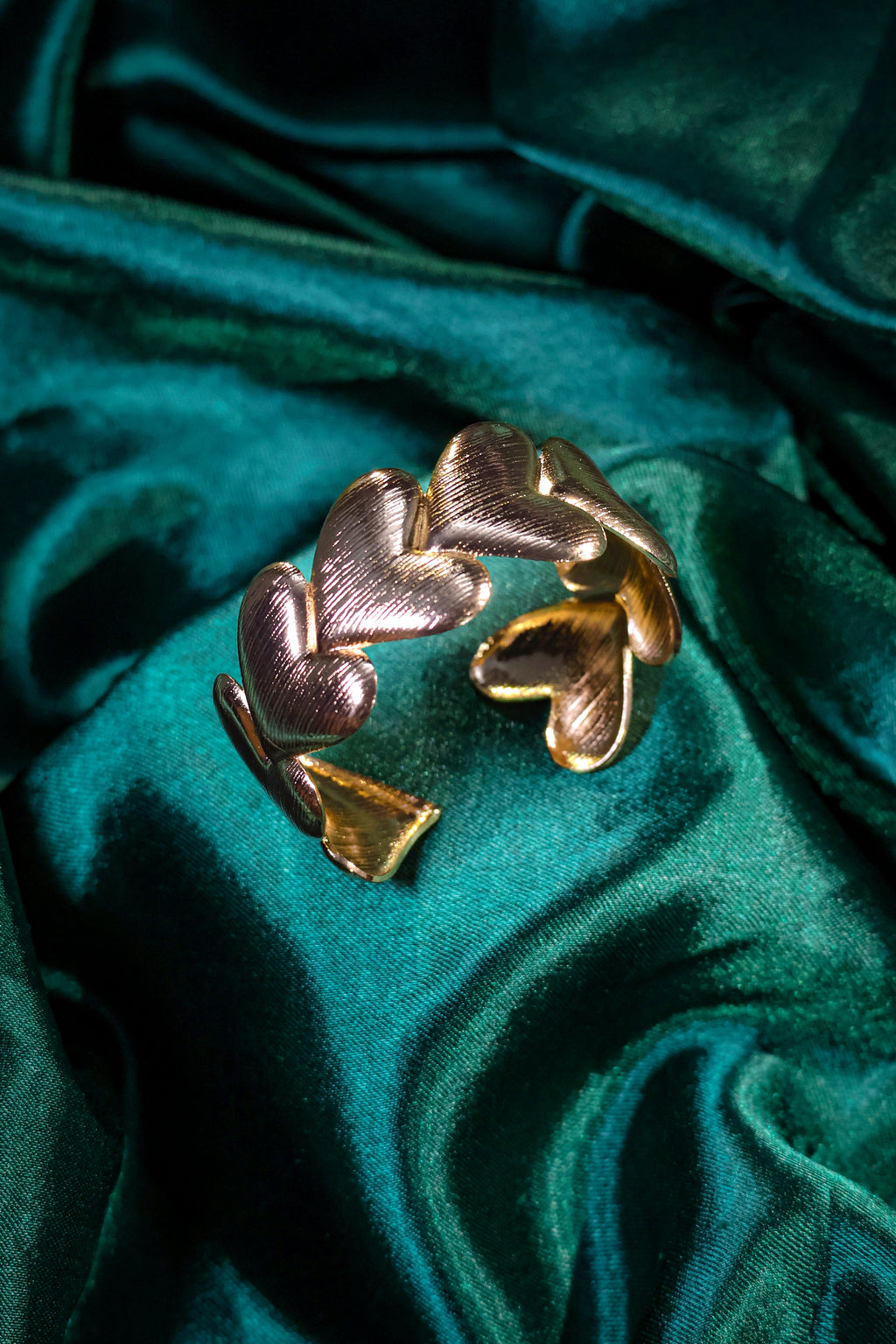 Golden Heart Motifs Kada