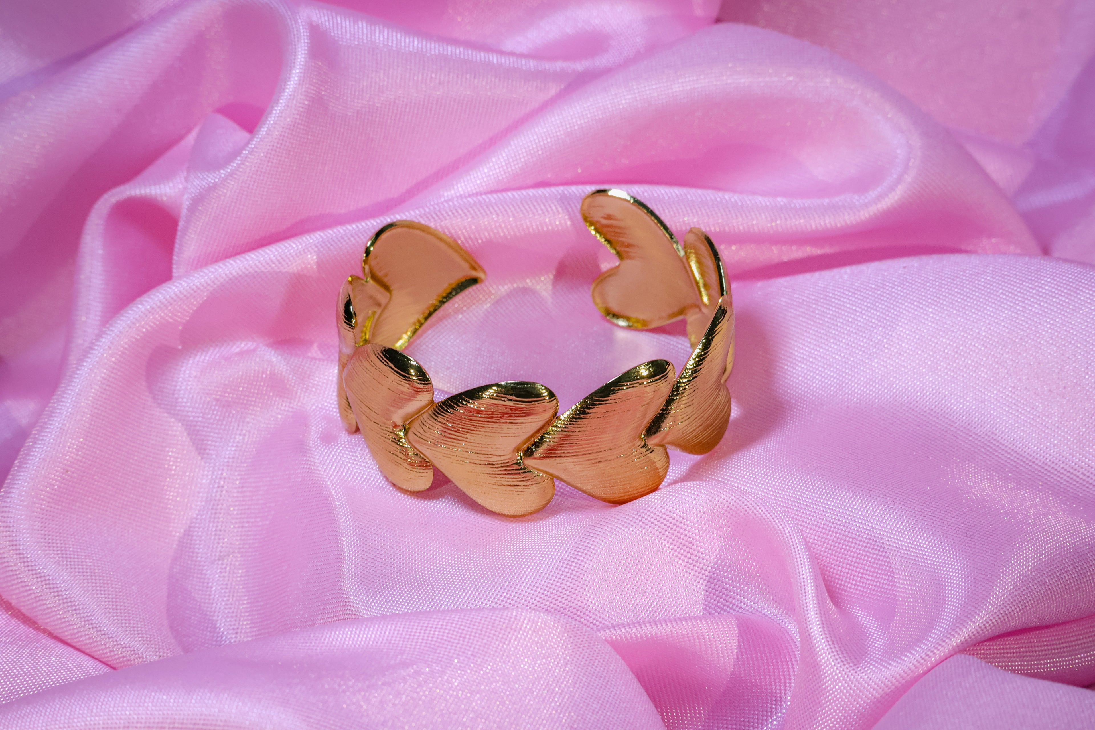 Golden Heart Motifs Kada
