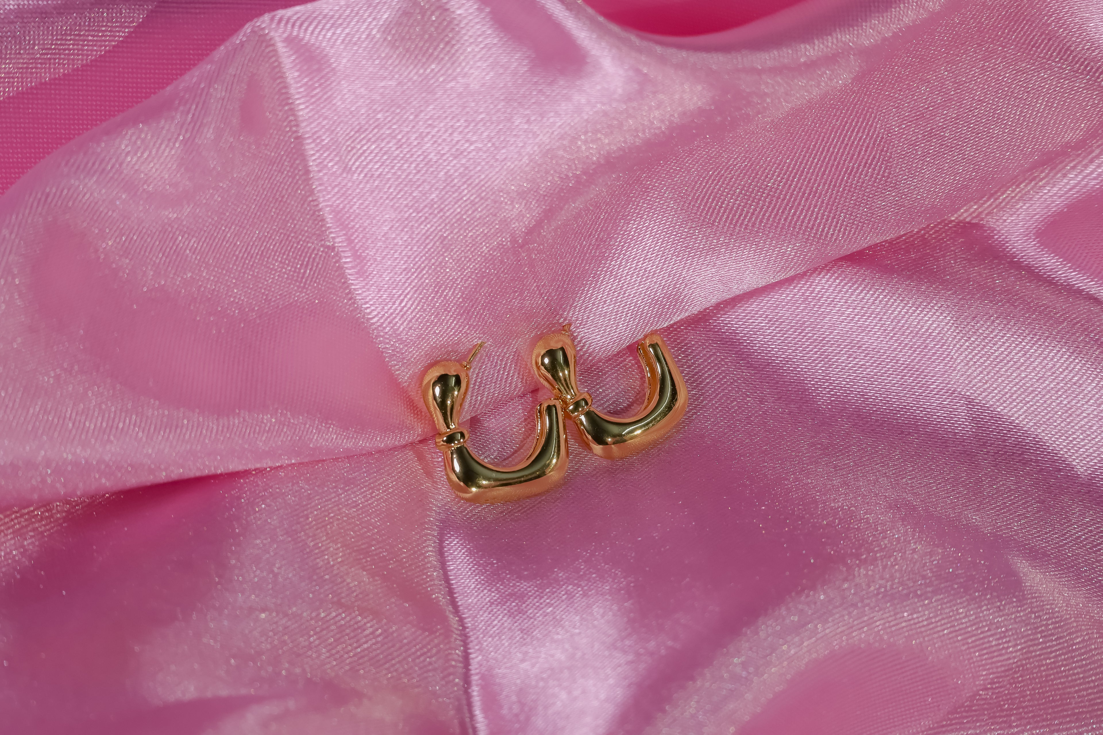 Golden Chunky L Earhoop