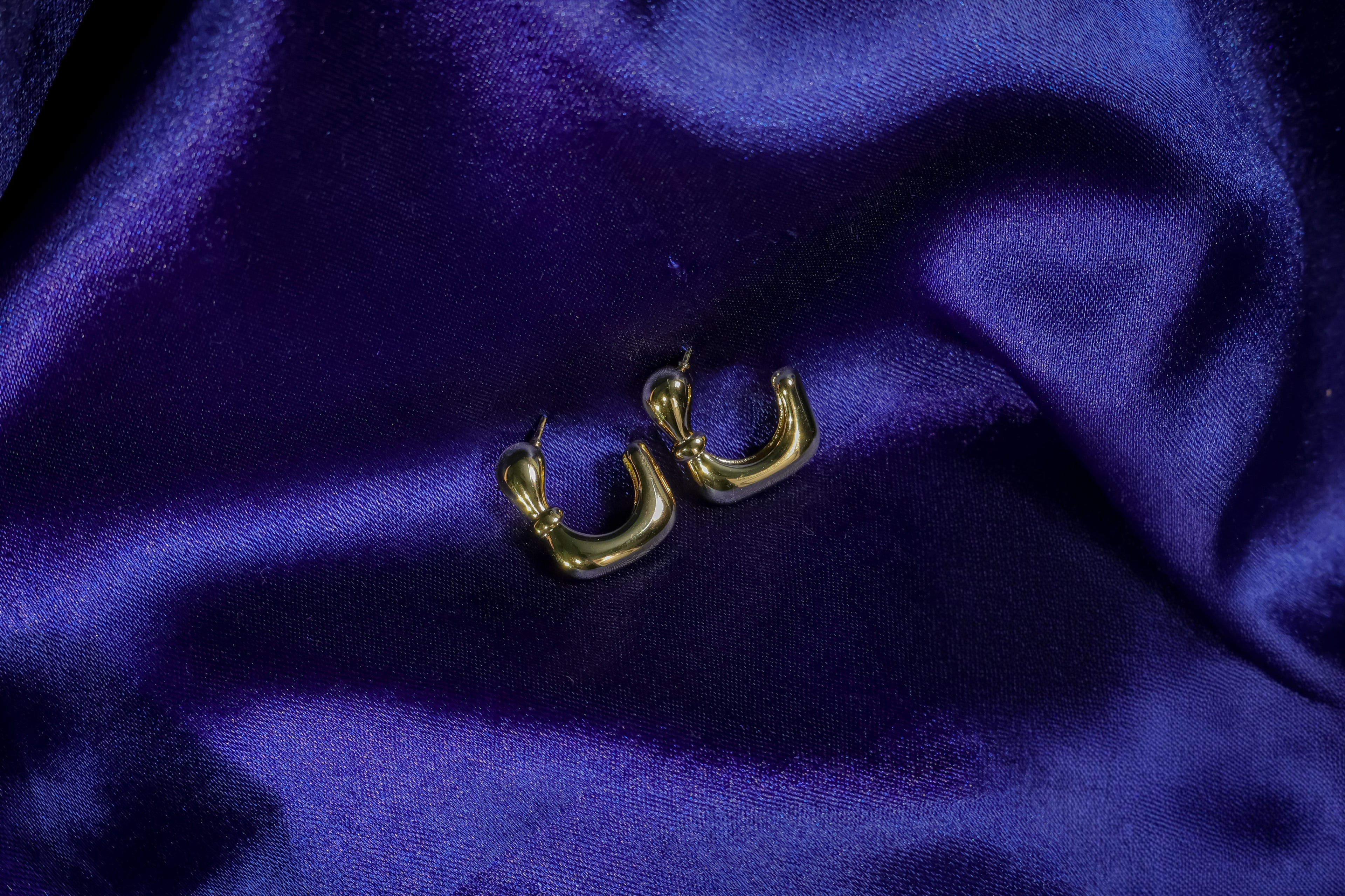 Golden Chunky L Earhoop