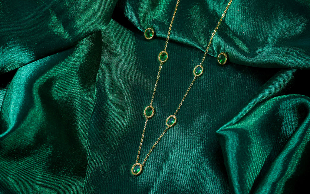 Green Emeral Charms Necklace Set