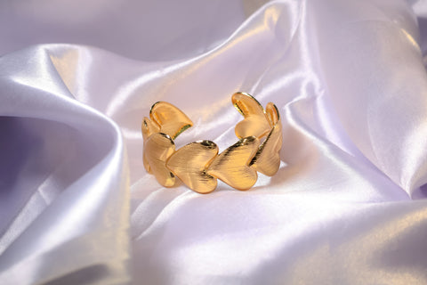 Golden Heart Motifs Kada