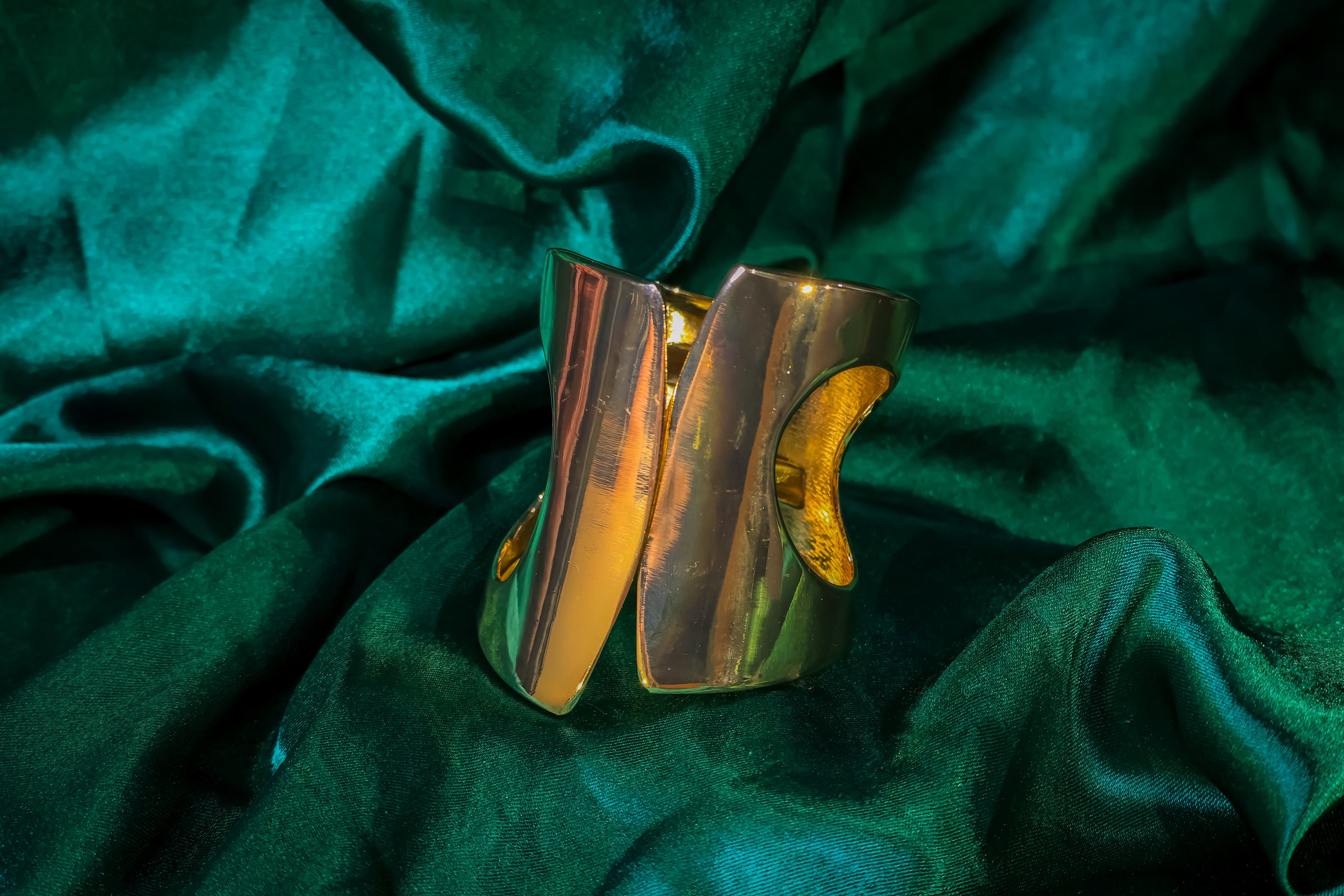 Big Golden Molten Clip Kada