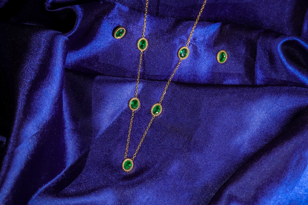 Green Emeral Charms Necklace Set