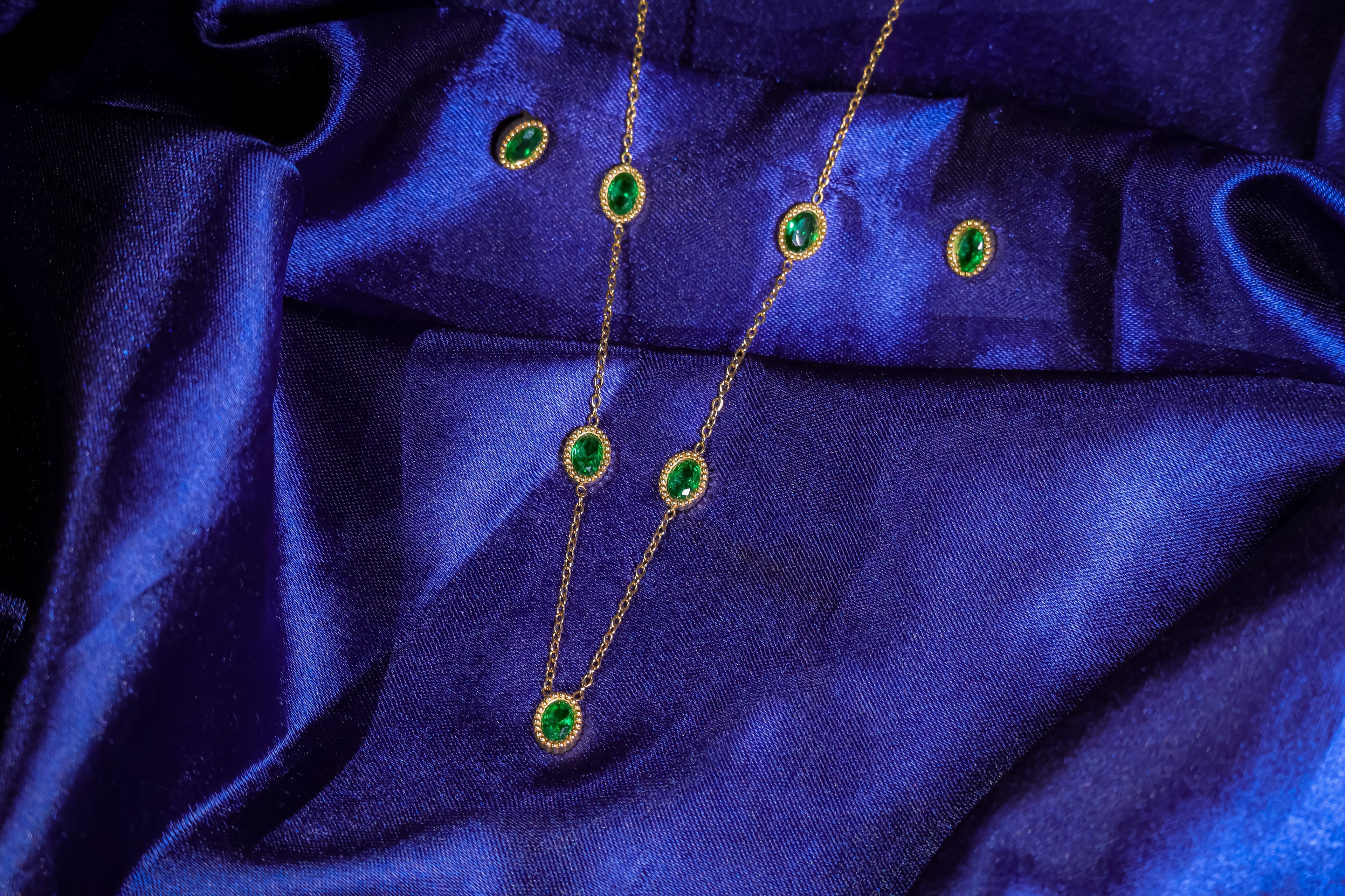 Green Emeral Charms Necklace Set