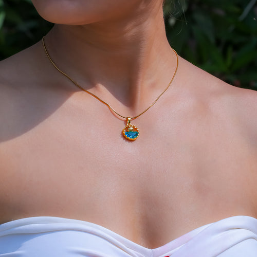 Beachy Sea Shell Pendant Necklace